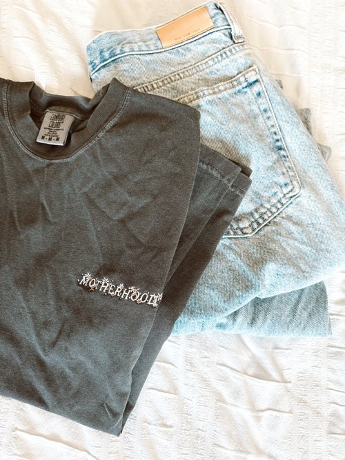 MOTHERHOOD T-shirt